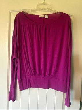 Chico's size 2 Magenta Long-Sleeve Blouson Top (12-14)